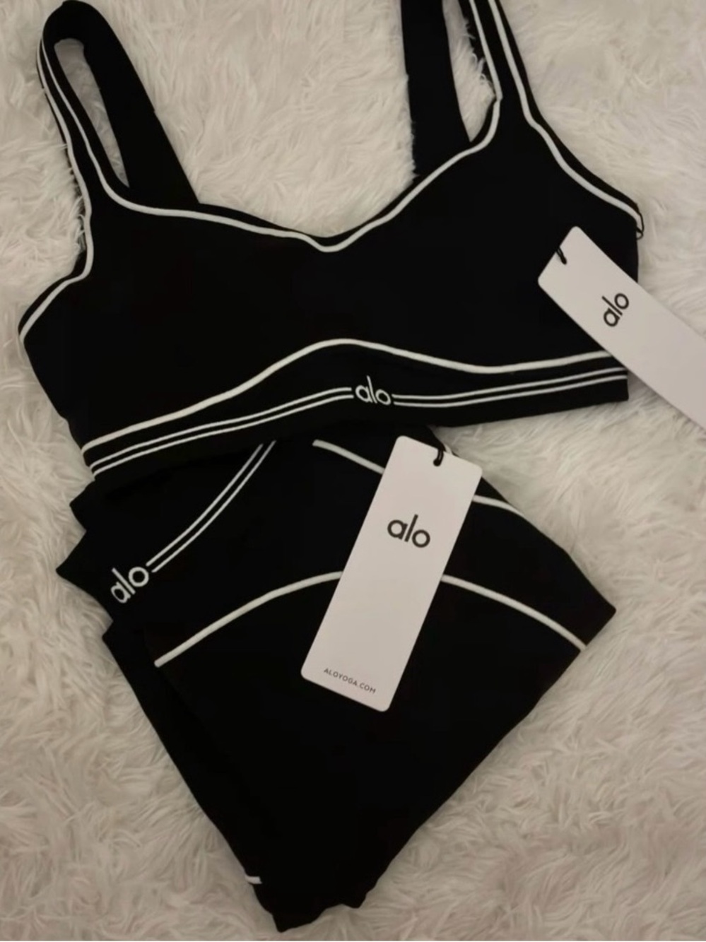 ALO Yogaheart throb Black Sports Bra and legging White Piping